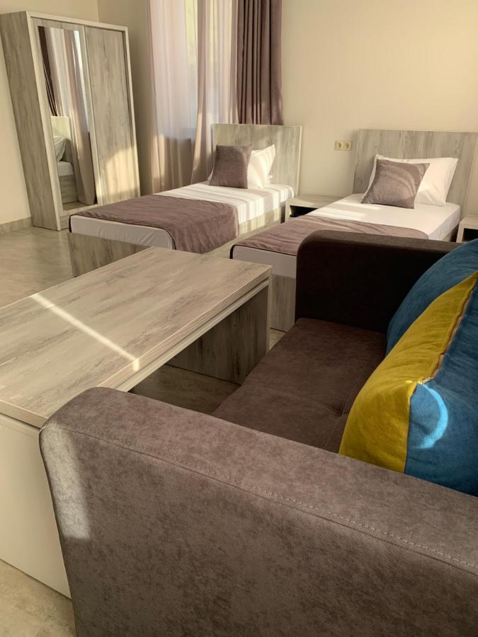 Hotel Menua Erévan Extérieur photo