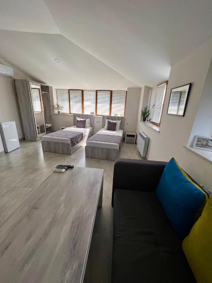 Hotel Menua Erévan Extérieur photo