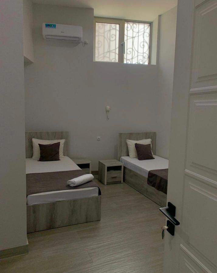Hotel Menua Erévan Extérieur photo