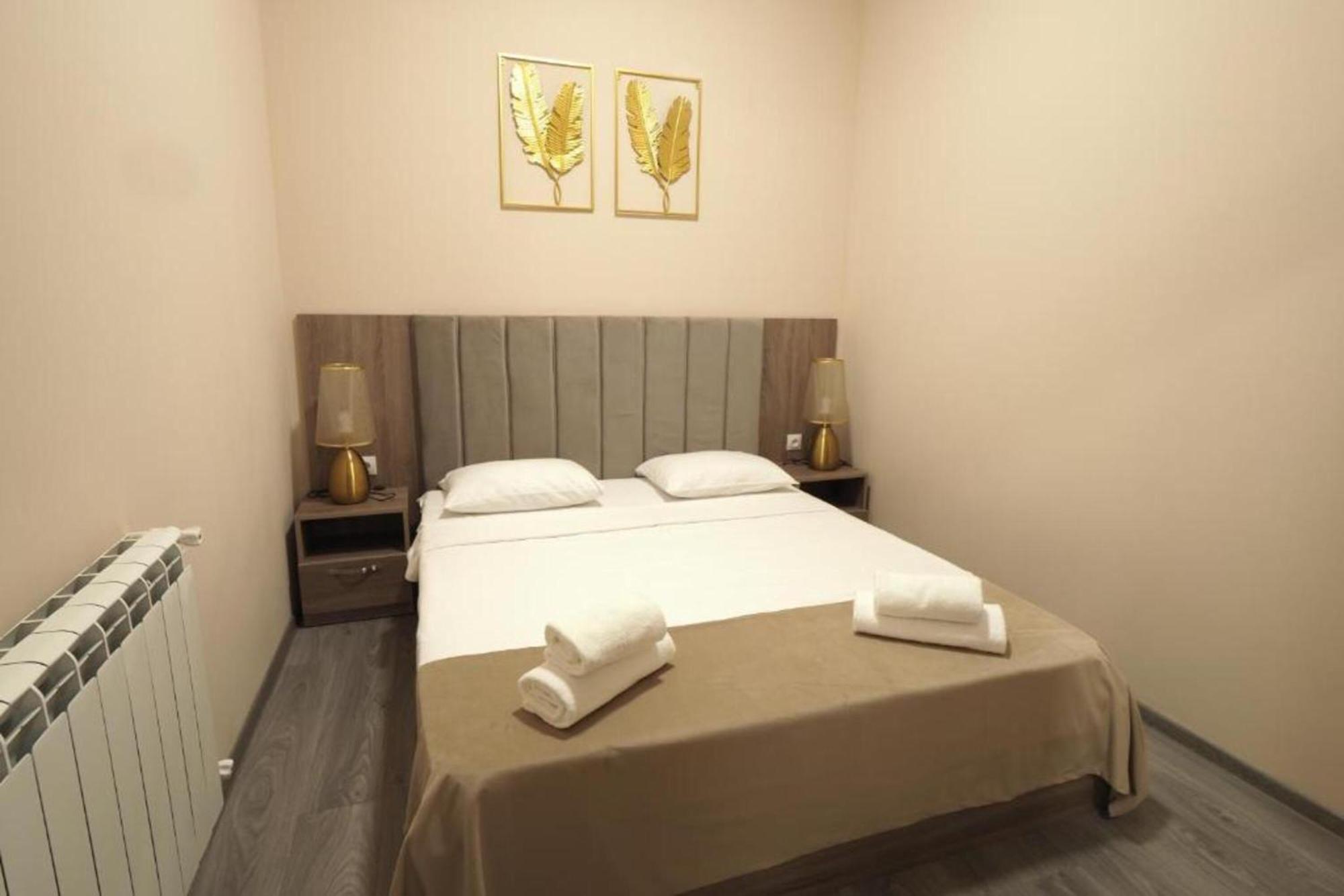 Hotel Menua Erévan Chambre photo